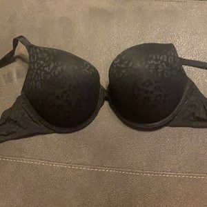 black VS bra size 34D smoke free home never worn